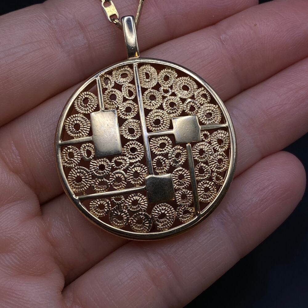 Vintage SARAH COVENTRY MCM Pendant Necklace Gold Tone Timeless Beauty - Picture 4 of 6